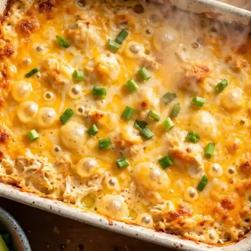 Easy Buffalo Chicken Dip (Creamy, Cheesy, Ready in 30 Minutes) 6 cheese